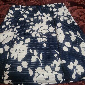 Renee C Blue White Floral Skirt Size L